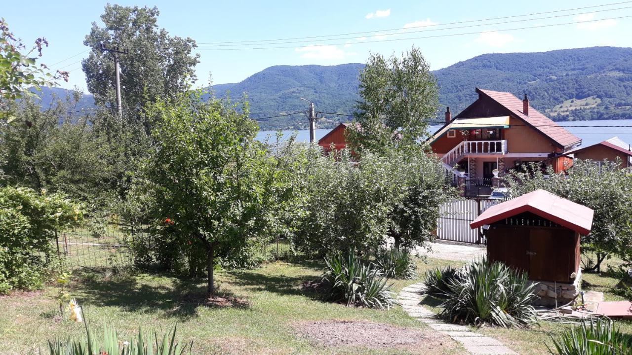 Casa Melania Villa Eselnita Exterior photo